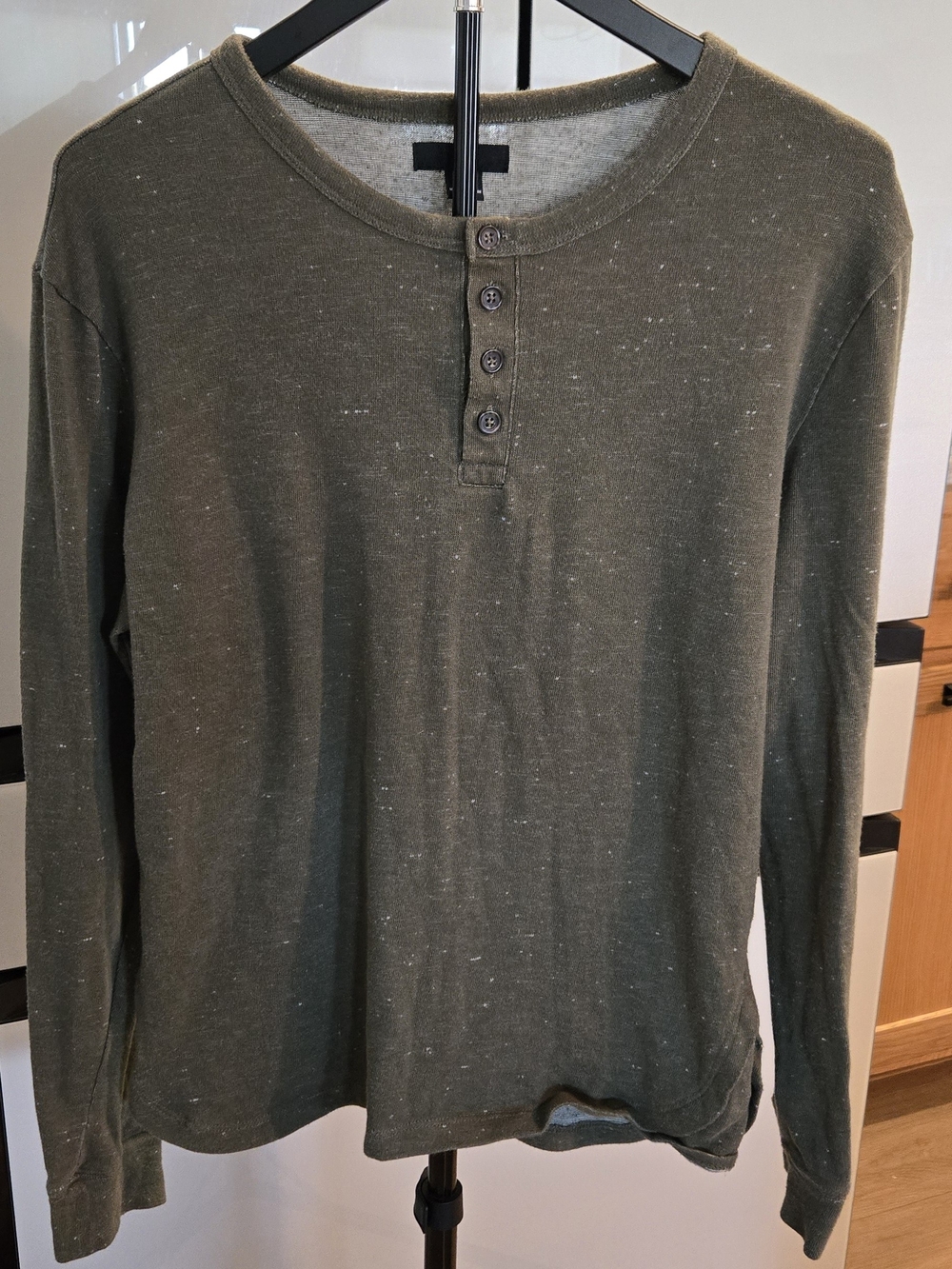 Men's Green Long Sleeve Henley Size Medium